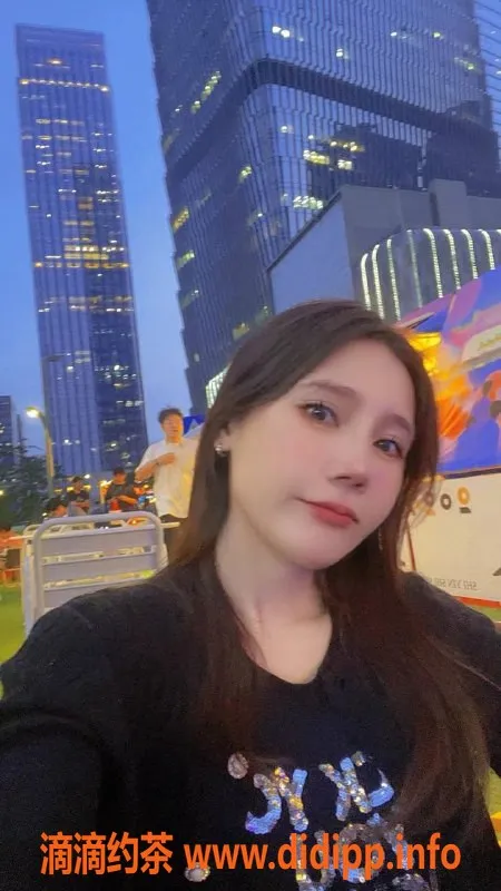 广州楼凤-天河小奶猫，500元超值人妻体验