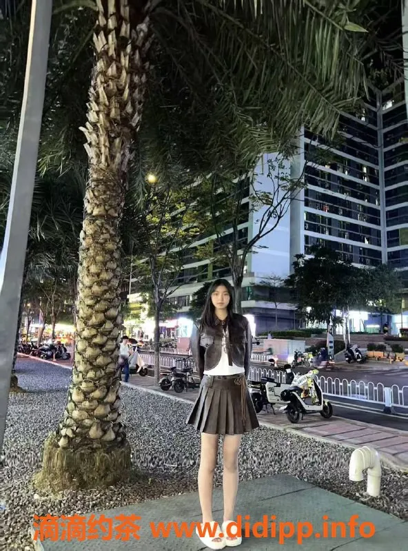 广州楼凤-天河嫩妹妮妮，600元舌吻服务等你来享受