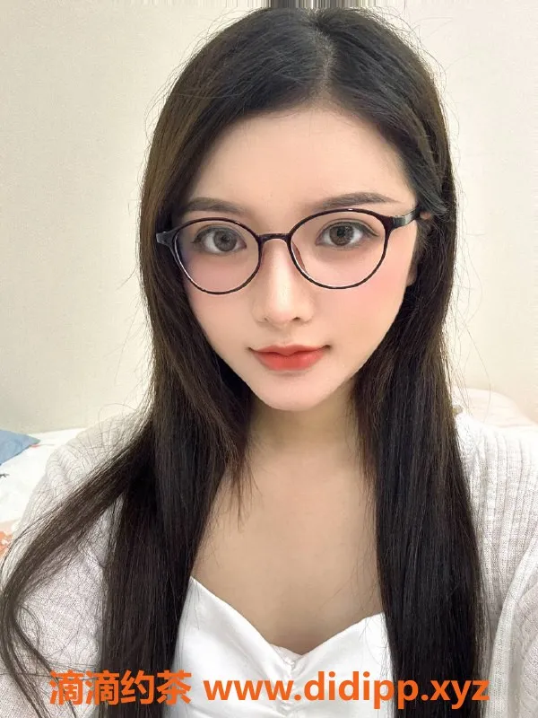 广州楼凤资源信息,天河御姐诗涵，800元一次，快来约！