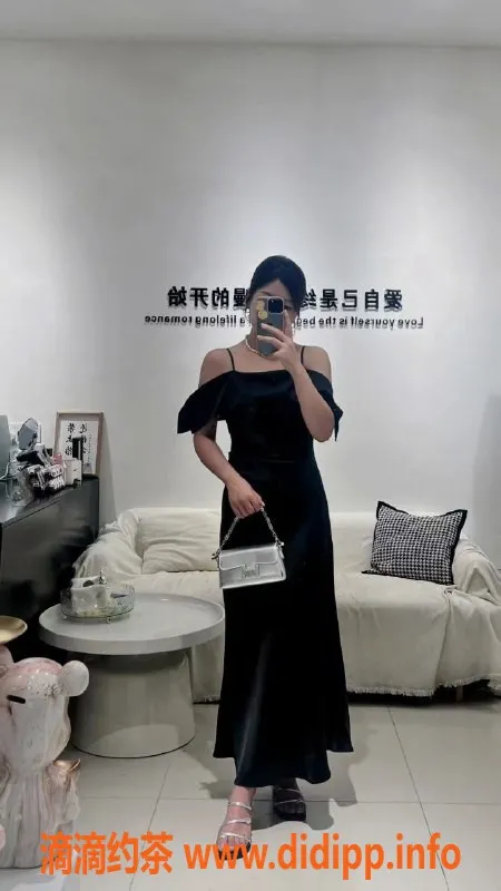 武汉楼凤资源信息,江汉区小婉，167高B罩杯，服务优质，课费500起