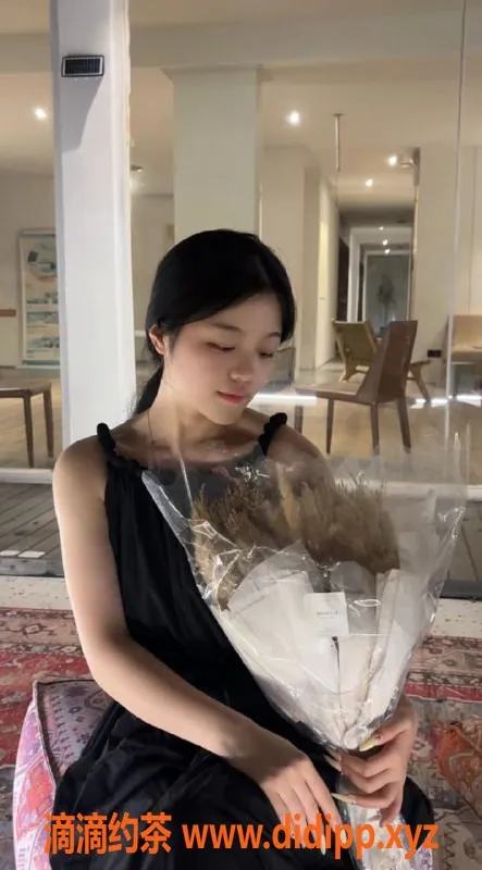 广州楼凤-天河喵喵，700元超值服务，满意保证！