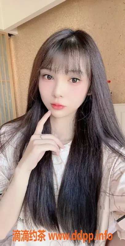 上海楼凤-普陀嫩妹小可，172cm 50KG 亲亲服务