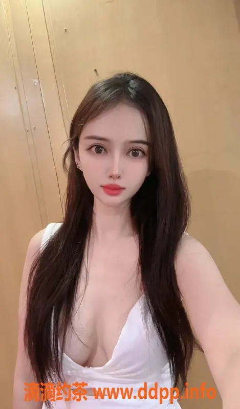 广州楼凤-天河辛儿，1600p嫩妹，享受大胸舌吻服务