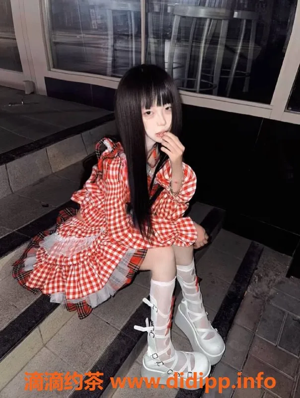 广州楼凤-天河嫩妹安娜，COS服务2200p等你来体验