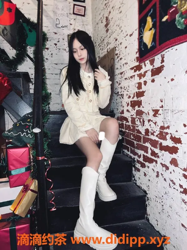 广州楼凤资源信息,黄埔小雯酱，700p嫩妹舌吻体验