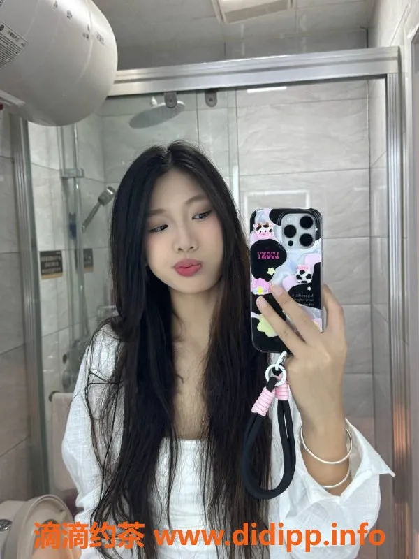 广州楼凤-天河嫩妹橘子，600p享受长腿服务