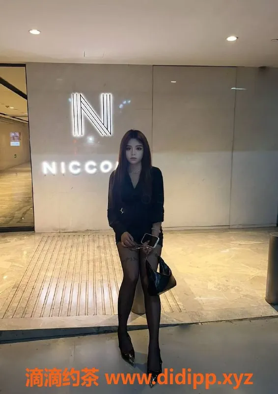 深圳楼凤资源信息,南山YOYO，甜美俏佳人等你来约