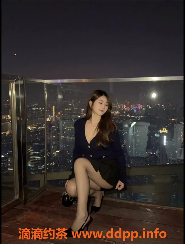广州楼凤-天河嫩妹柳岩，700p大胸服务