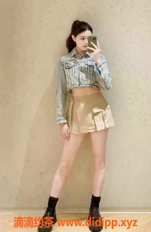 上海楼凤-黄浦安心，颜值高大胸，1800P服务等你来体验