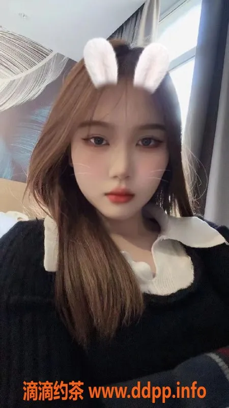 杭州楼凤-18岁白小酥，158cm小巧玲珑，1200元45分钟陪浴