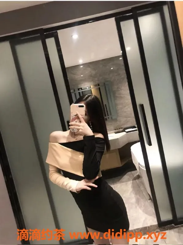 成都楼凤-成都静静，165cm丰满妹子，500元优质服务体验