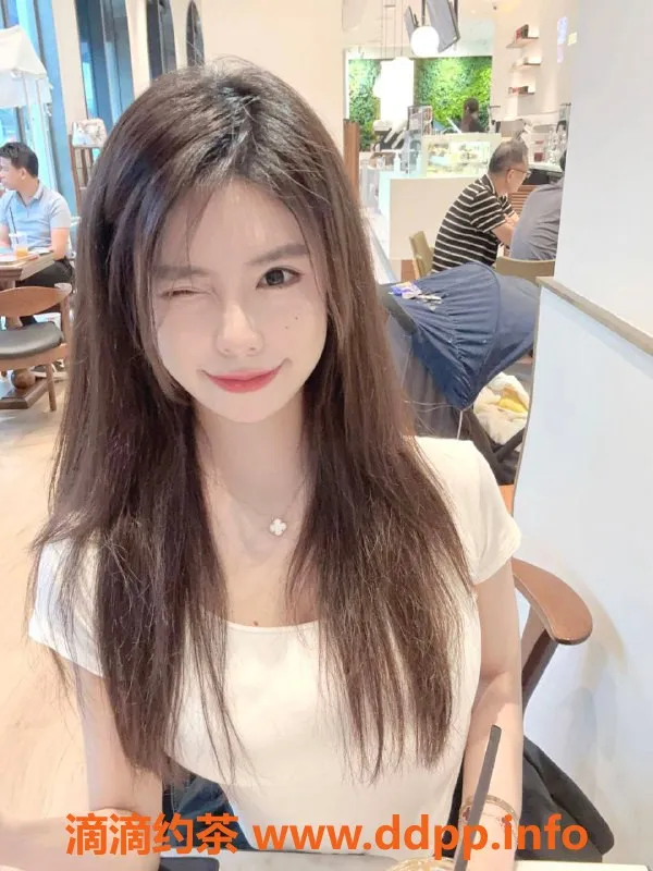 杭州楼凤-克拉拉：童颜巨乳，杭州优质陪玩1080元起