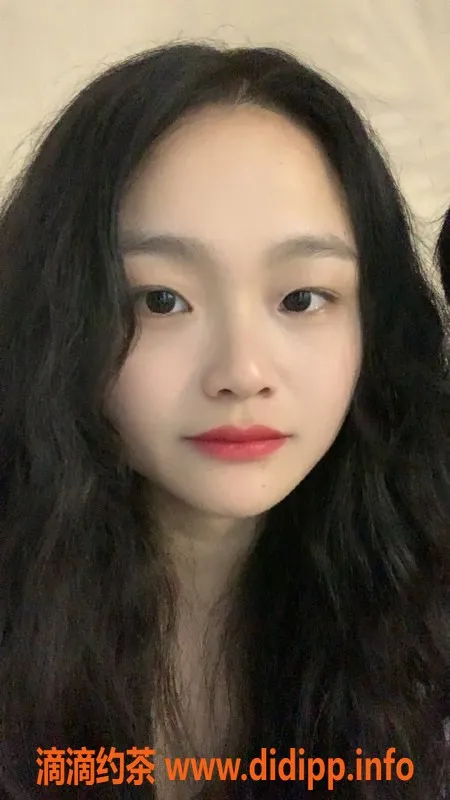 广州楼凤-天河小鸭，爆乳身材，600元约一晚