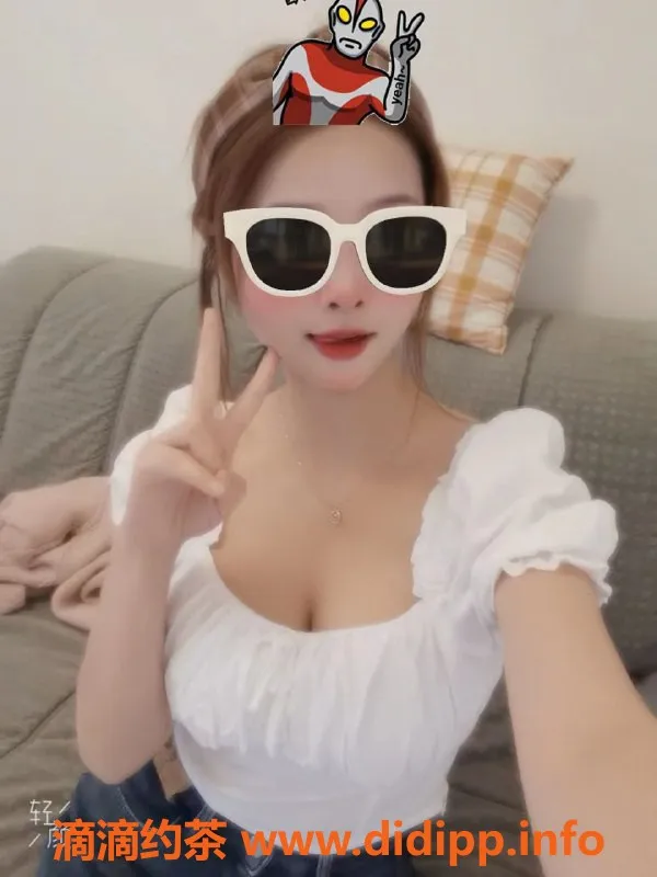 杭州上门服务-小丸子 24岁 162cm 45kg 诱惑服务800起