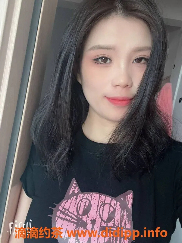 广州楼凤-白云娜姐，人妻风情，快来体验500的魅力！