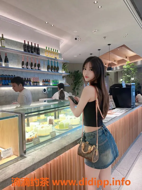 东莞楼凤资源信息,东城高挑嫩妹李常乐，颜值身材无可挑剔