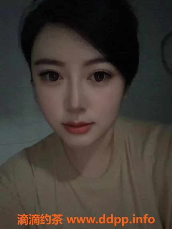 杭州楼凤-以萱 27岁 163cm 丰满微胖型 600元起服务