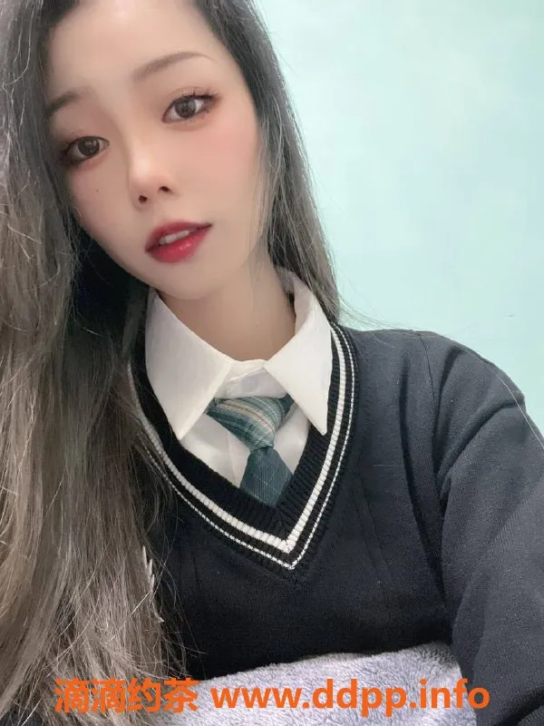 广州楼凤-天河正妹苏澈，700元预约，视频验证！