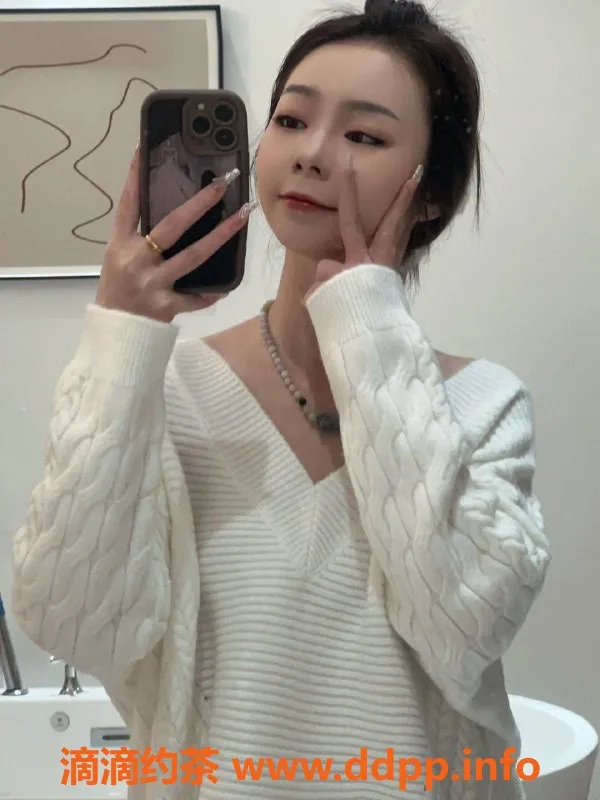 广州楼凤资源信息,天河正妹苏澈，700元预约，视频验证！