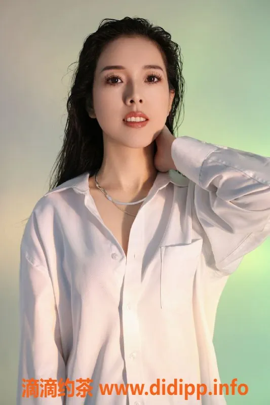 杭州楼凤-菩提 25岁 166cm 99斤 性感服务随心享受