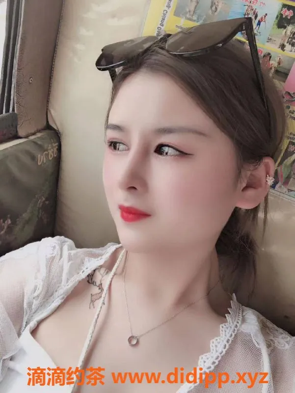 杭州楼凤-小不点，21岁清纯妹子160cm，超高颜值陪伴服务