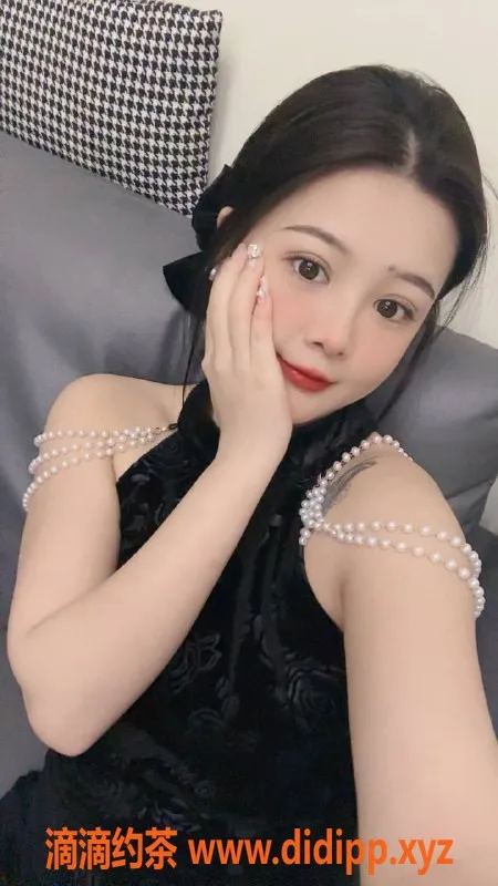 杭州上门服务-上城区小白兔🐰，168高，36C，900元体验嫩妹魅力！