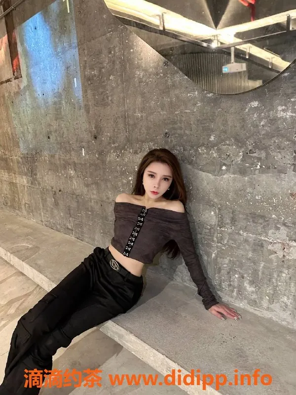 杭州楼凤-上城区98年小师妹165cm魔鬼身材，1200元激情服务