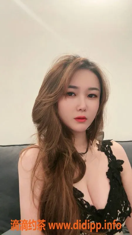 深圳楼凤-深圳龙岗一苓，25岁御姐，1088元享受服务