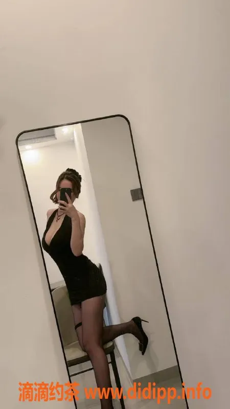 深圳楼凤-深圳龙岗一苓，25岁御姐，1088元享受服务