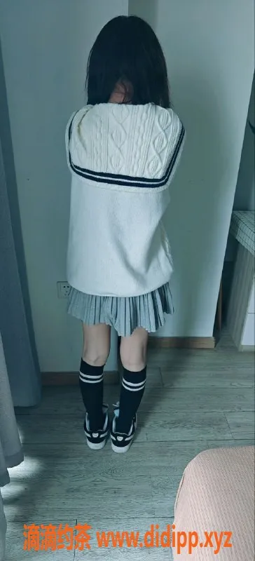 成都楼凤资源信息,成华区17岁白虎小妹，身高1.6米，推荐打卡！