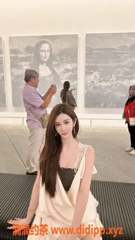 深圳楼凤-福田兰兰，166cm 48kg，1800元起，23岁美女