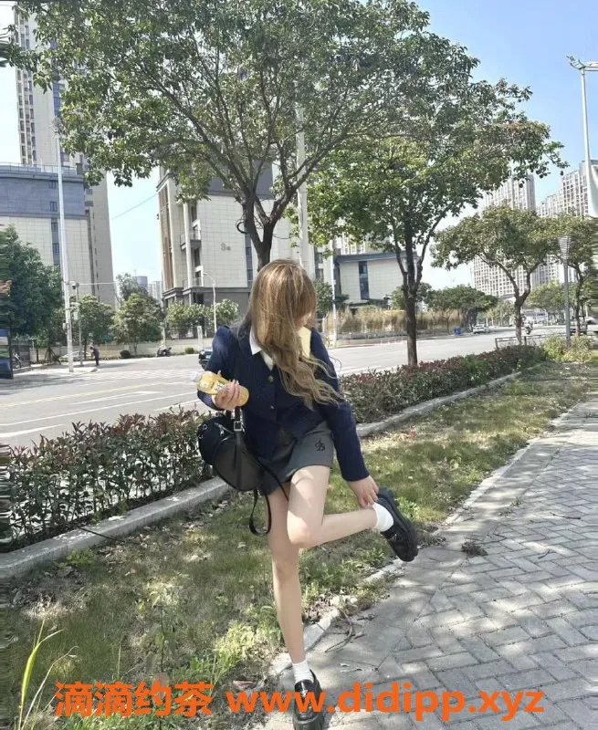 上海楼凤资源信息,普陀小兔丫，164厘米C+胸，嫩妹体验1600元起