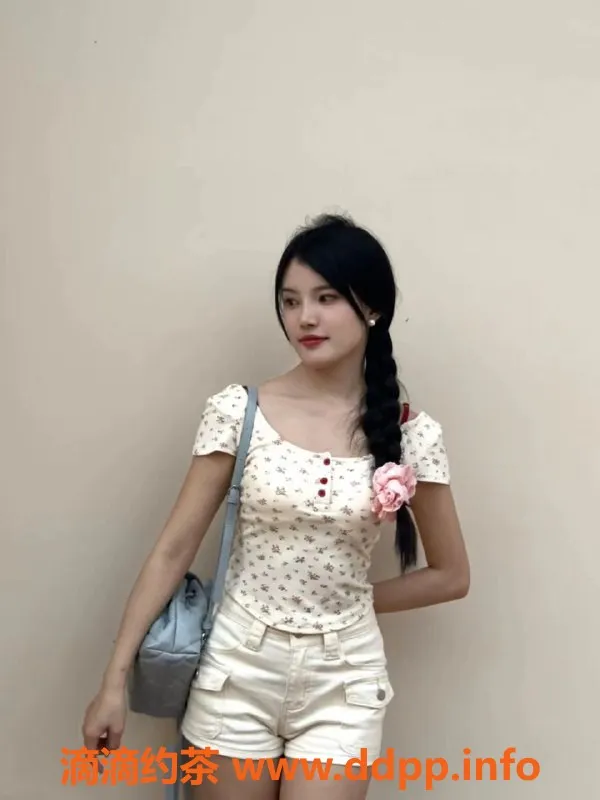 深圳楼凤资源信息,龙华青青，22岁，165cm，48kg，1280元起