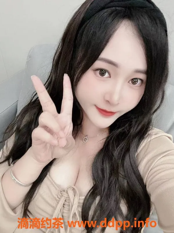 广州楼凤-天河珊珊，爆乳美女600元享受