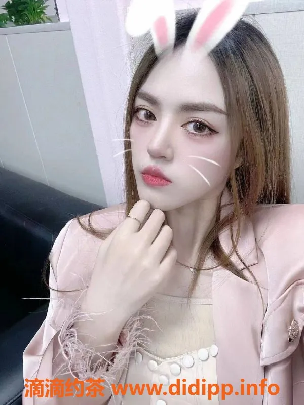 杭州上门服务-小欣 22岁，164cm，49kg，1200元/40分钟