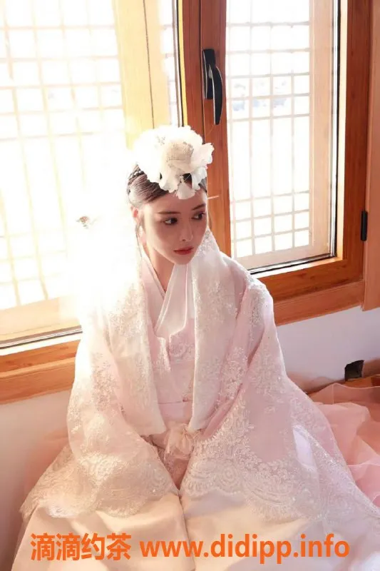 杭州楼凤资源信息,网红喵妹164cm纯天然童颜巨乳，热情主动服务