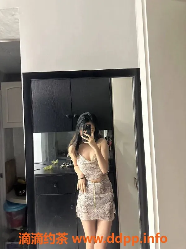 杭州楼凤-拱墅区小十六，雪白肤色，性感身材，真实02年