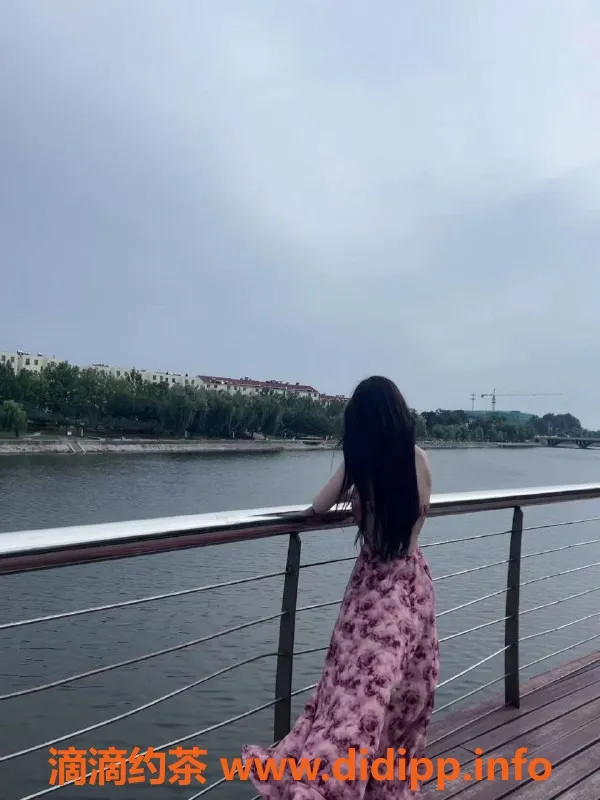 杭州上门服务-晨彤彤，山东80后小巧身材18岁可盐可甜