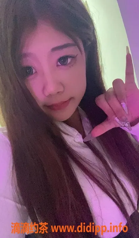 深圳楼凤-宝安小娜，600元舌吻与69服务，群友验证