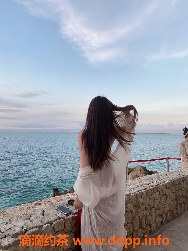 杭州楼凤-瑶瑶👋24岁170cm大胸SM服务，包夜1500起