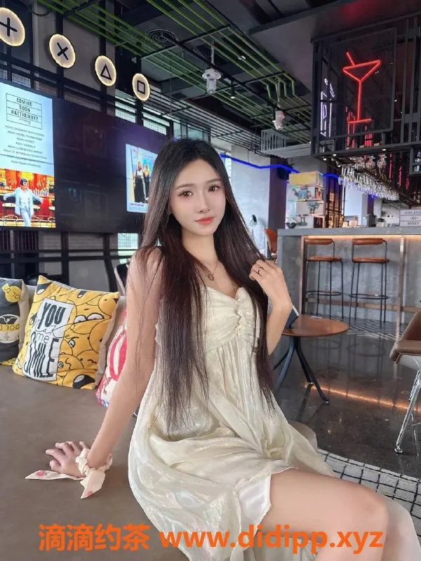 深圳楼凤资源信息,深圳南山草莓，20岁160b，1200元起服务