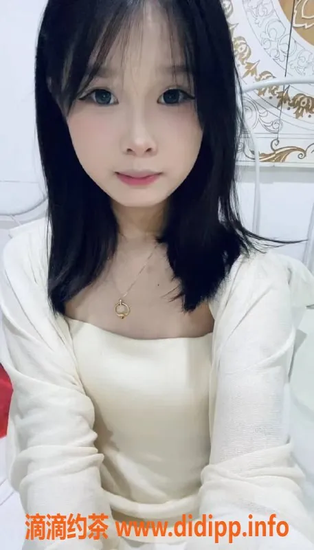 广州楼凤-番禺嫩妹雪梨，700元一晚体验不容错过