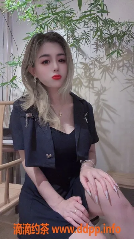 深圳楼凤-深圳樱子 25岁 168d大胸御姐600元起