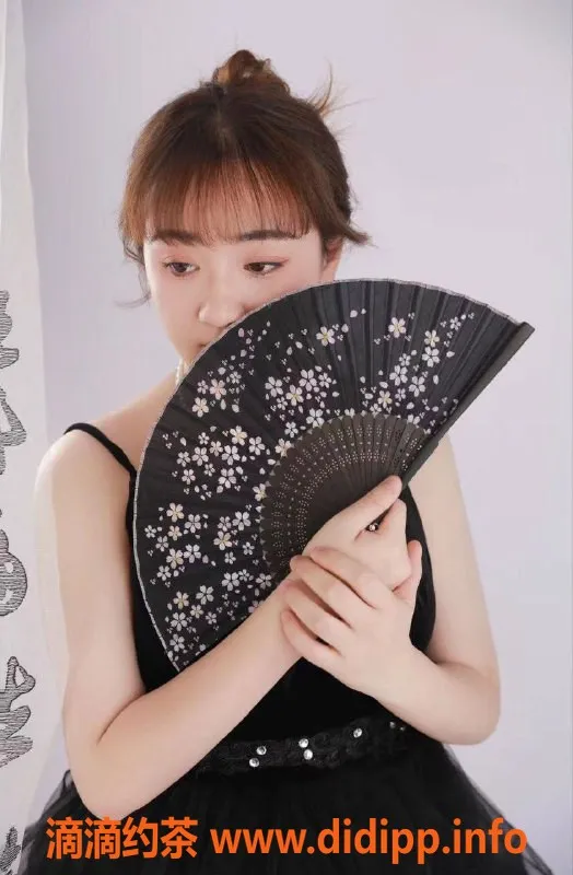 广州楼凤-天河洋洋，视频验证，服务优质，600元一次