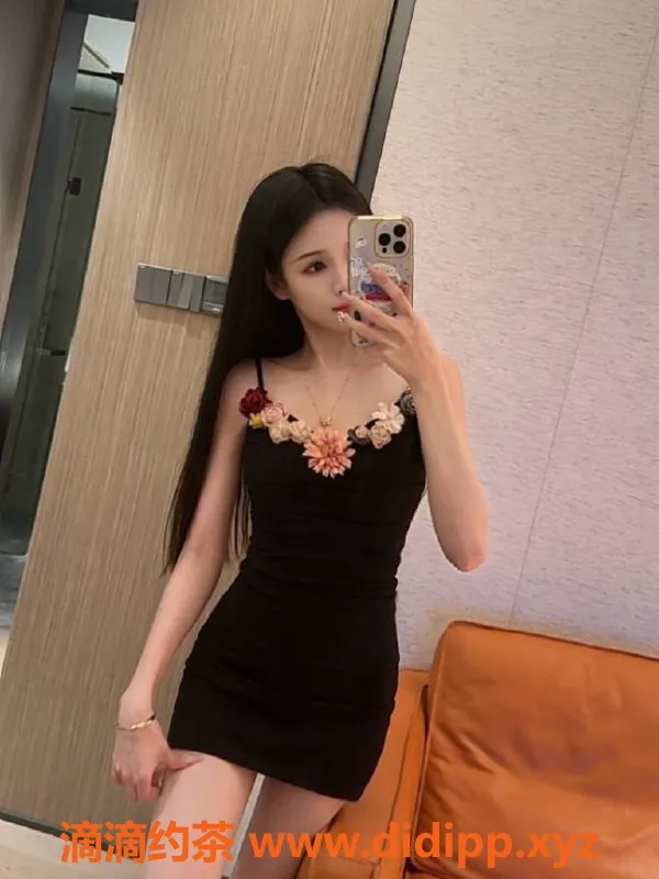 深圳楼凤-深圳龙华心怡，166cm 40kg的嫩妹