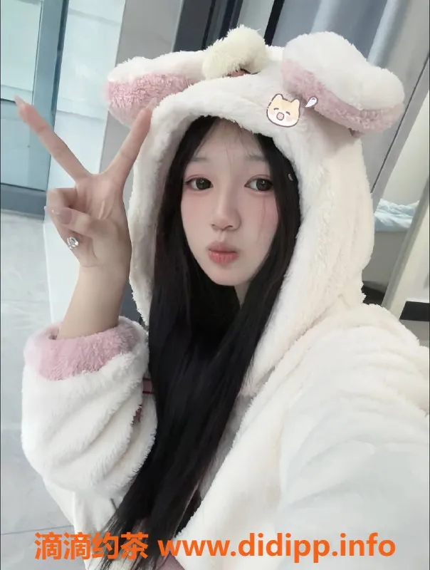 杭州上门服务-拱墅草莓小萝莉，800元舌吻嫩妹服务