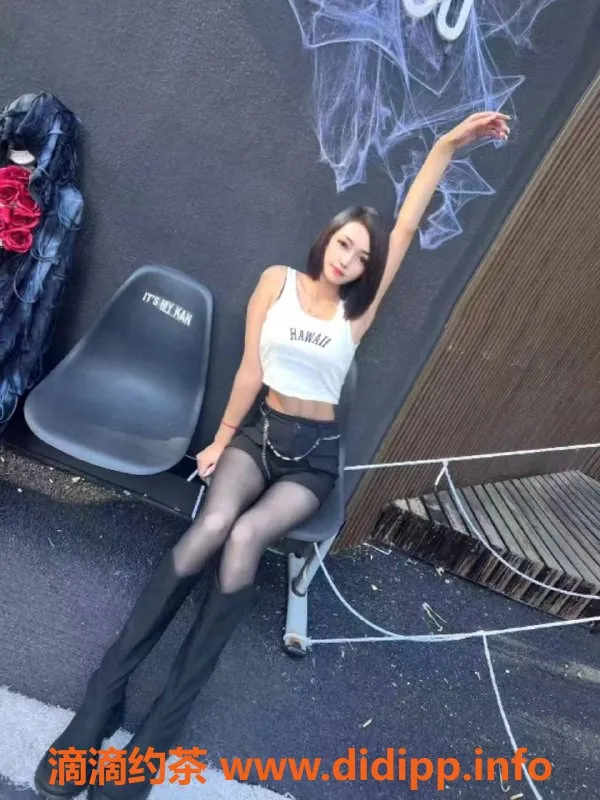 成都楼凤-成都小杰，21岁，172大长腿，600元一次服务