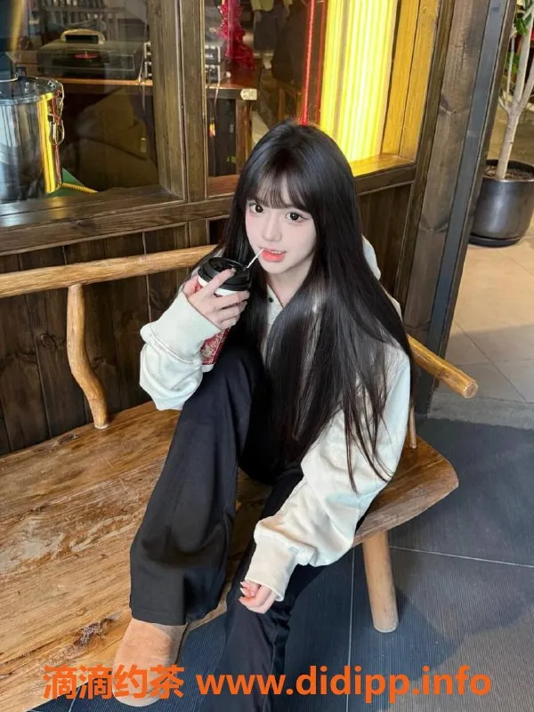 杭州上门服务-洛思思，19岁，身高164，收费1400起，杭州上门服务