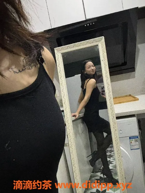 成都楼凤-成都#小媛，17岁娇小排骨精，500元服务