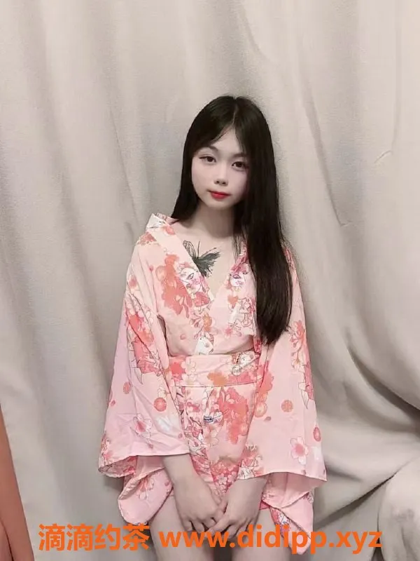 深圳楼凤-龙岗小猪猪，900元起，性感服务等你来体验！